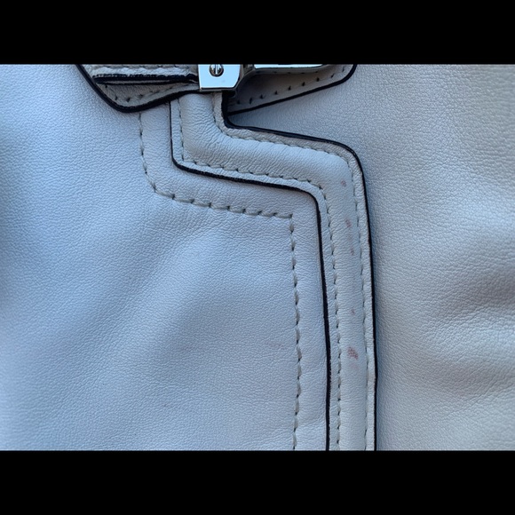 Whithe leather Coach Handbag - Picture 9 of 11